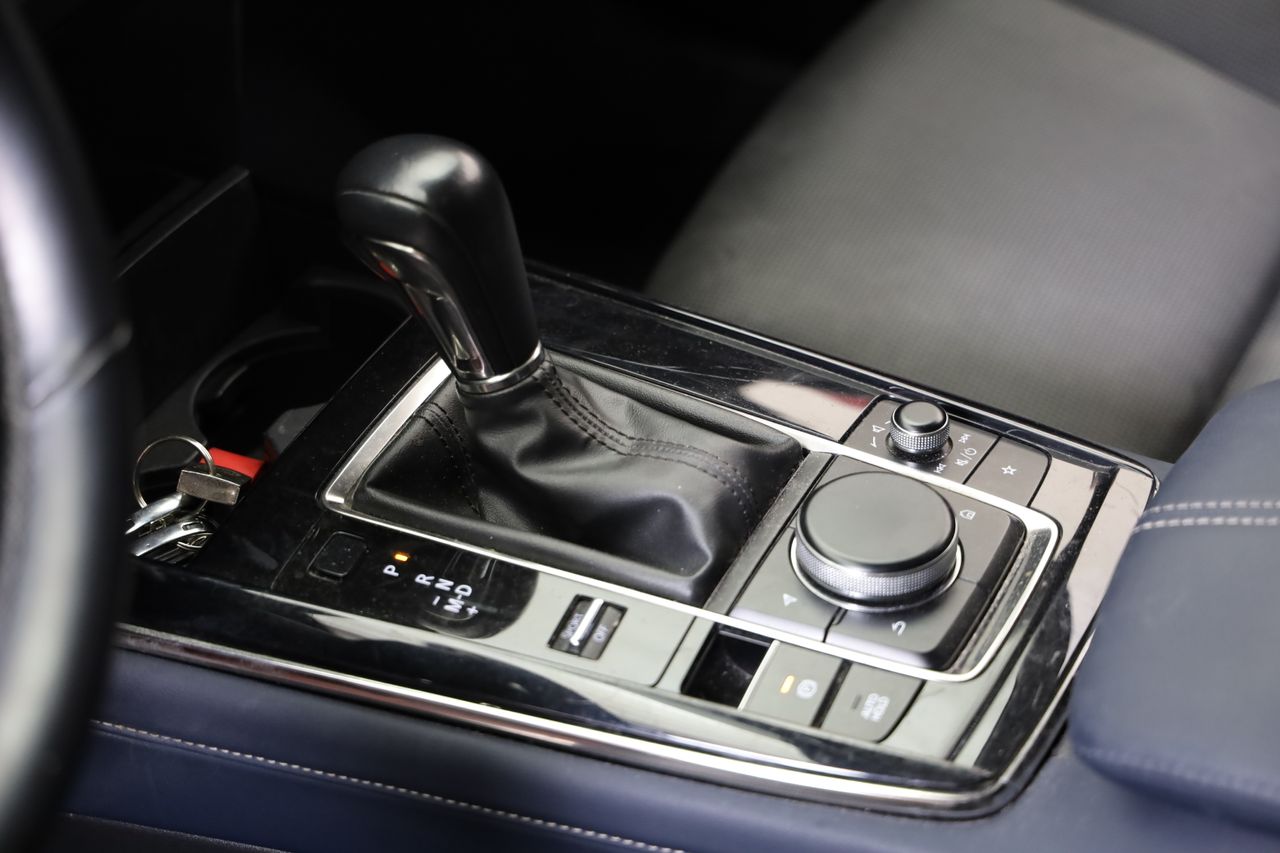 Foto Mazda CX-30 17