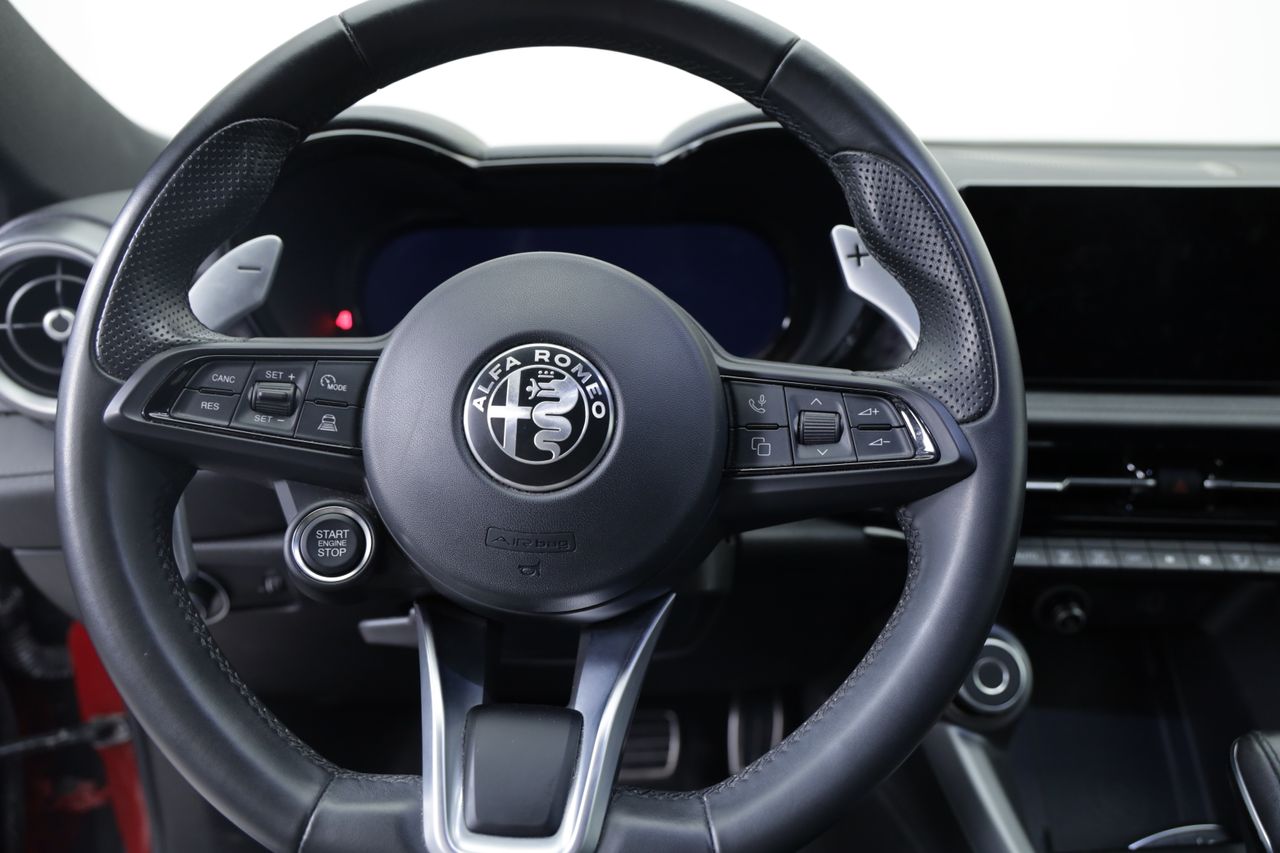 Foto Alfa Romeo Tonale 10