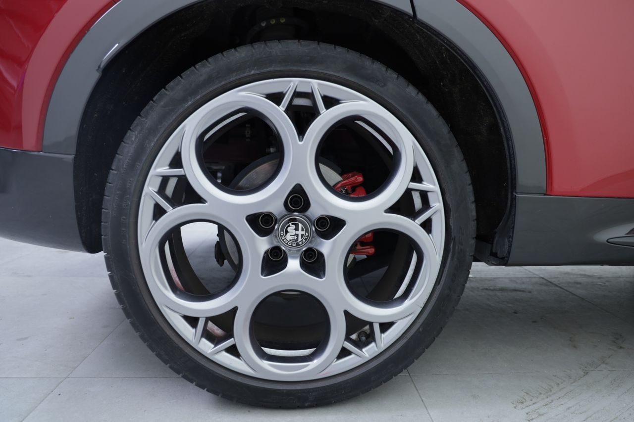 Foto Alfa Romeo Tonale 23