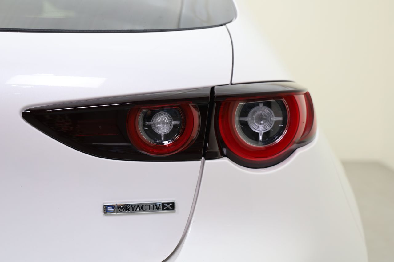 Foto Mazda Mazda3 23
