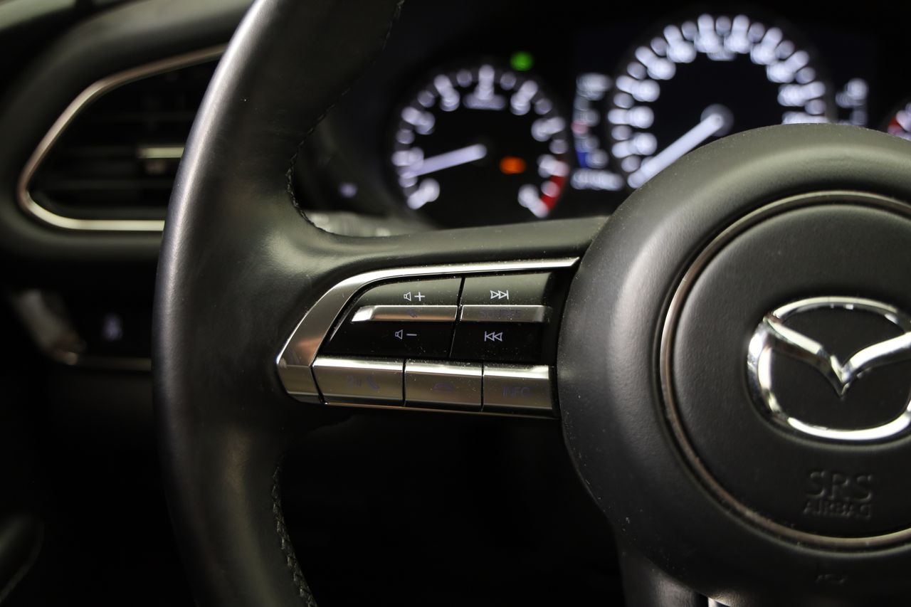Foto Mazda CX-30 12
