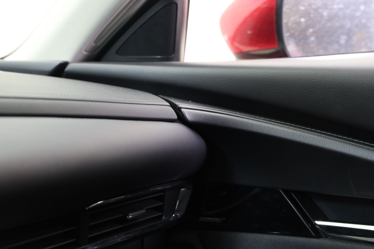 Foto Mazda CX-30 19