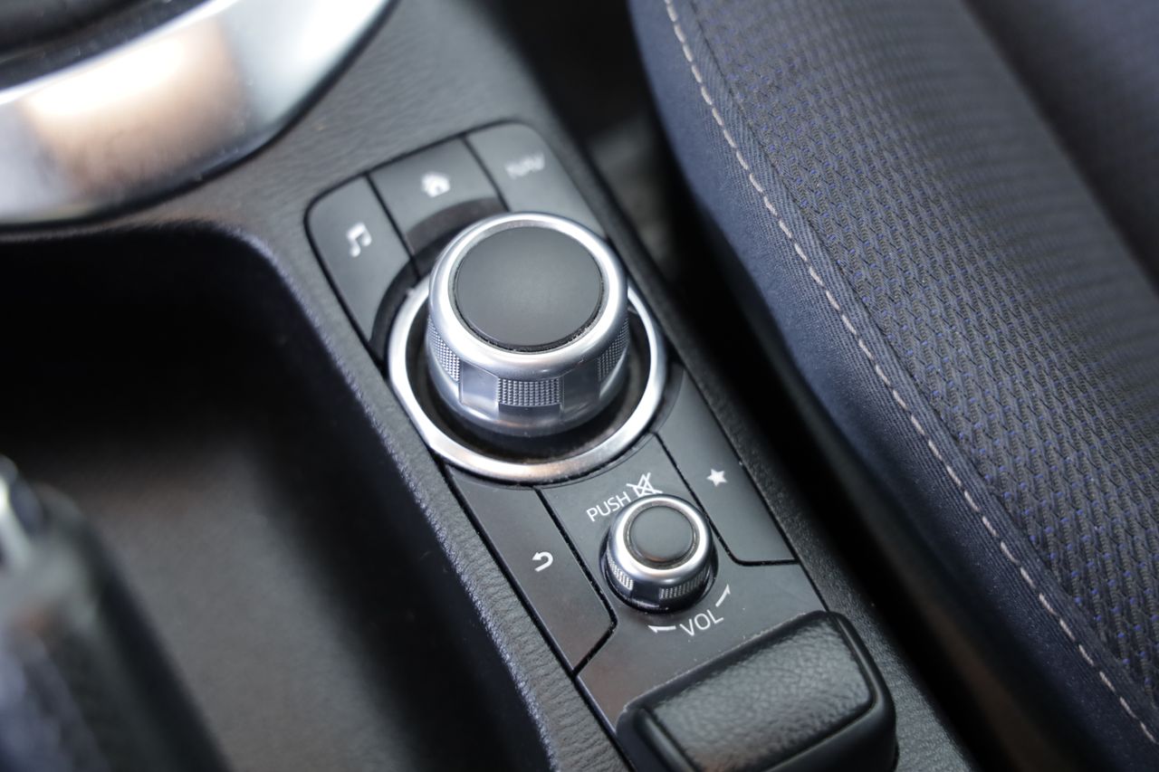 Foto Mazda Mazda2 18