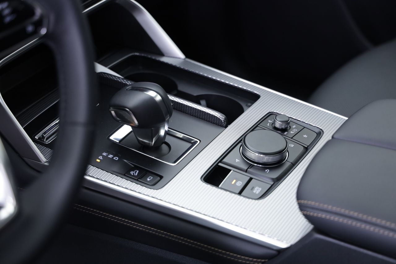 Foto Mazda CX-60 16