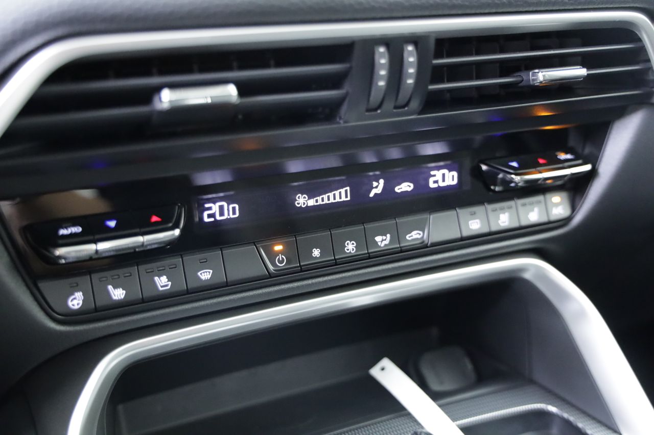 Foto Mazda CX-60 19