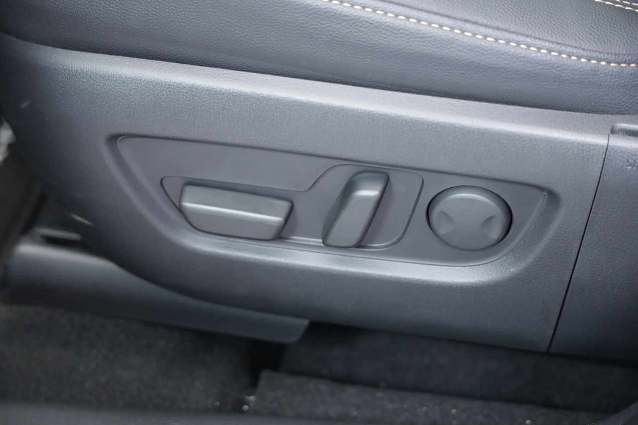 Foto Mazda CX-60 26