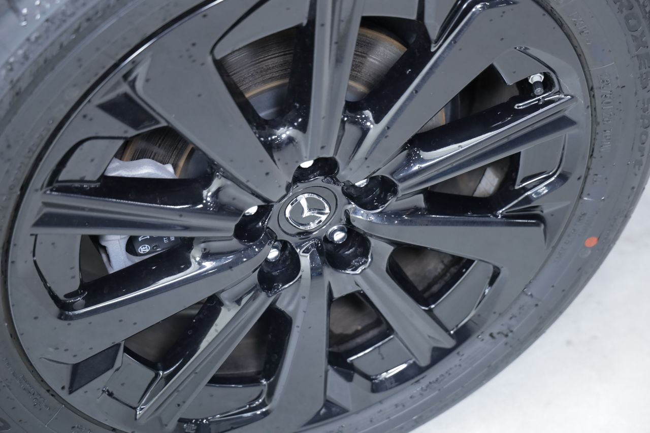 Foto Mazda CX-60 36