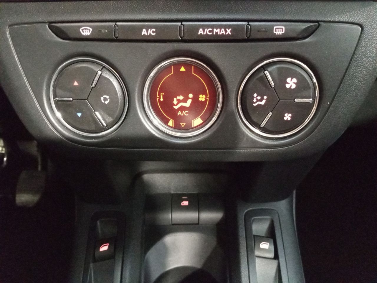 Foto Citroën C-Elysèe 19