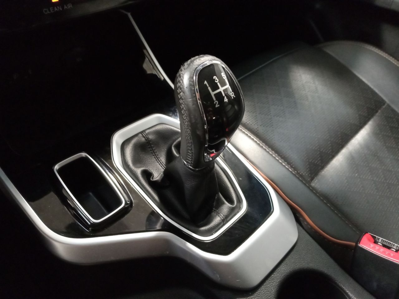 Foto DR Automobiles DR5 13