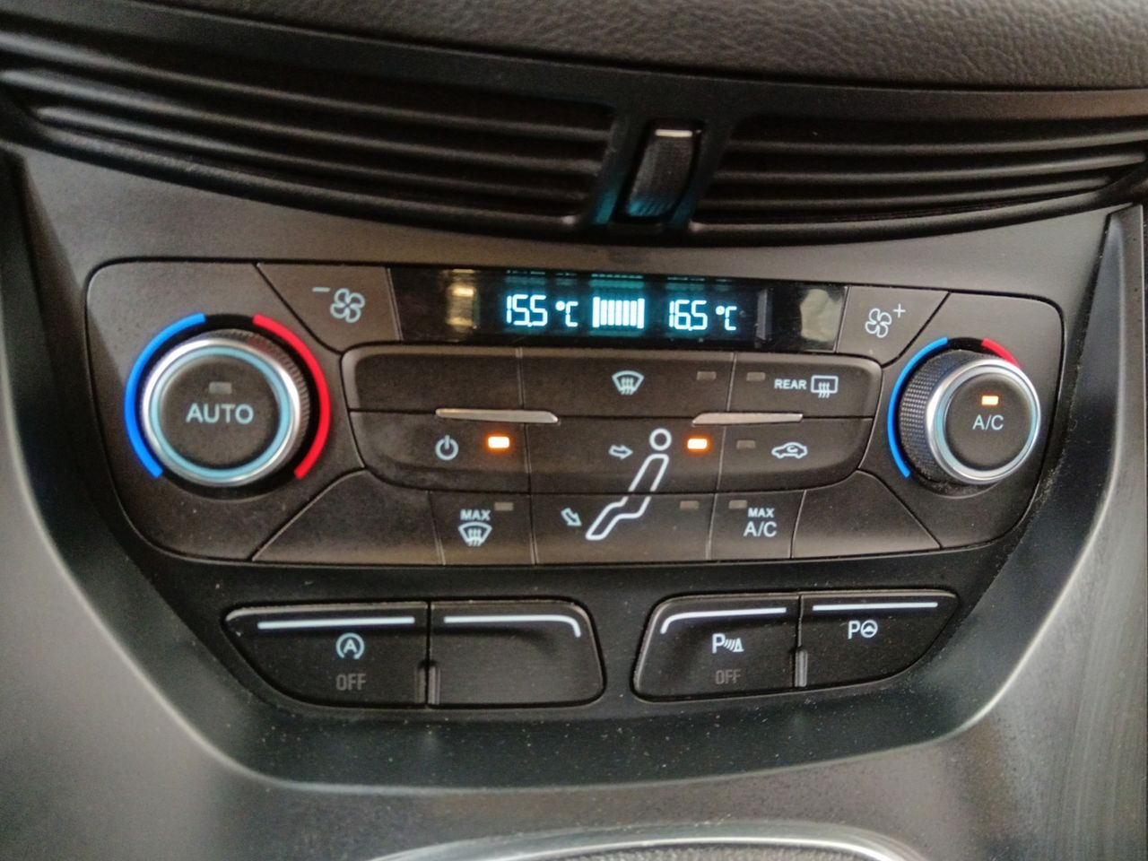 Foto Ford Grand C-MAX 18