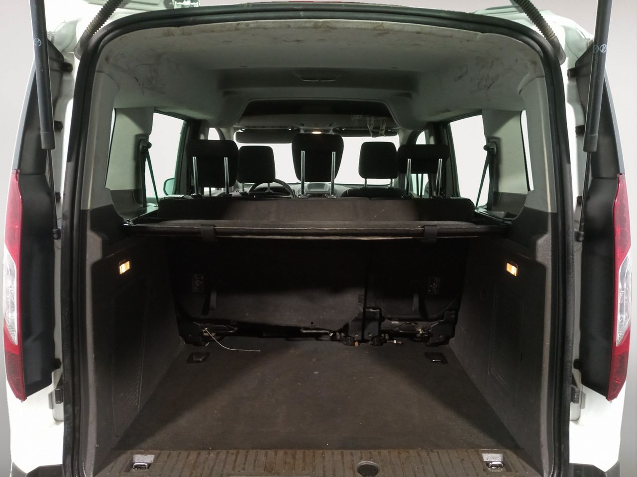Foto Ford Tourneo Connect 11