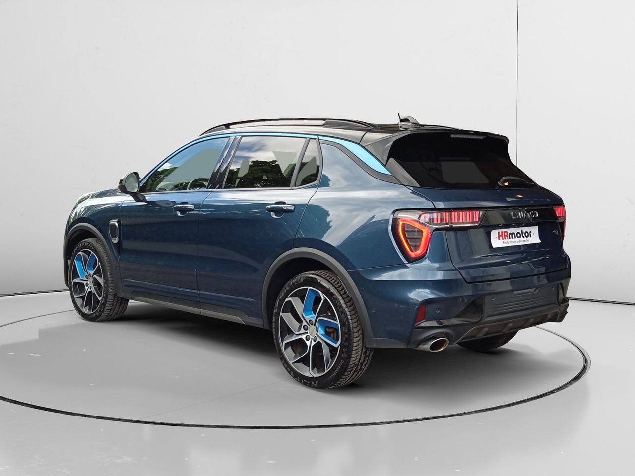 Foto LYNK&CO 01 4