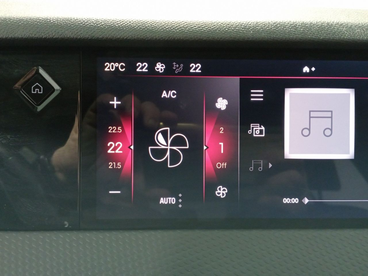 Foto DS Automobiles DS 4 17