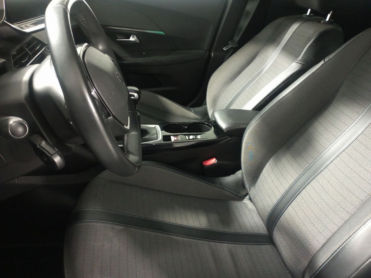 Foto Peugeot 2008 8