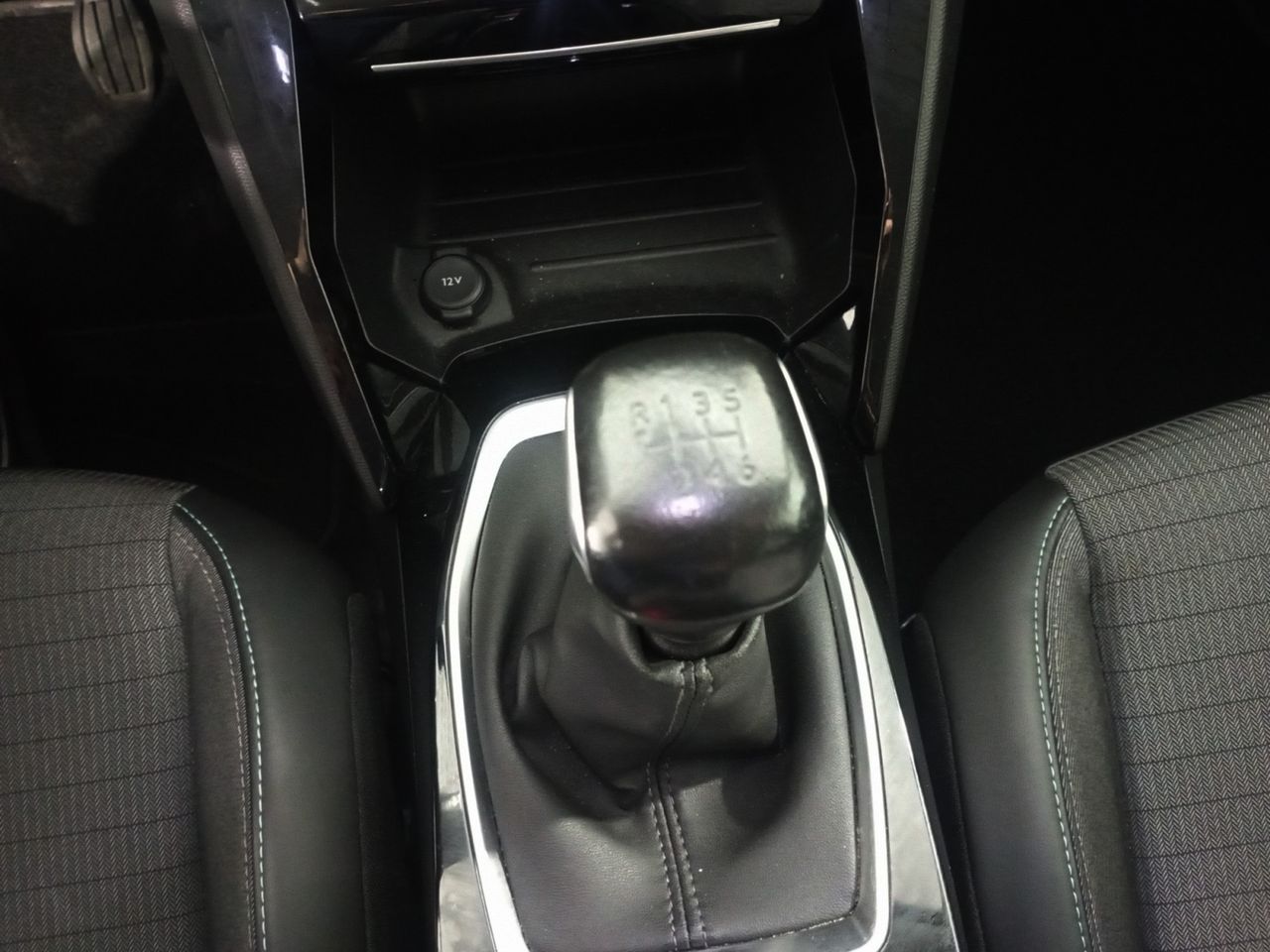 Foto Peugeot 2008 12