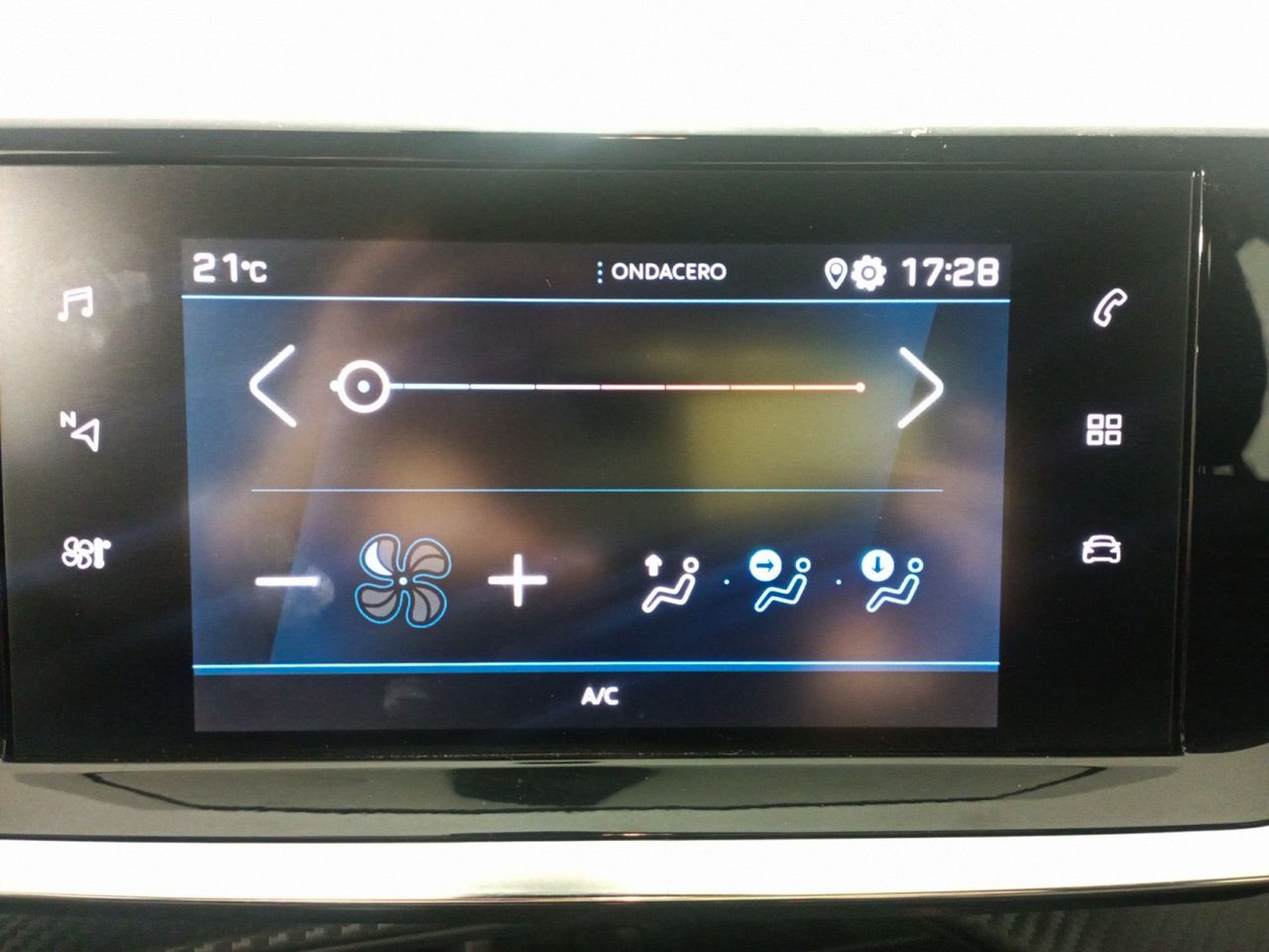 Foto Peugeot 208 18