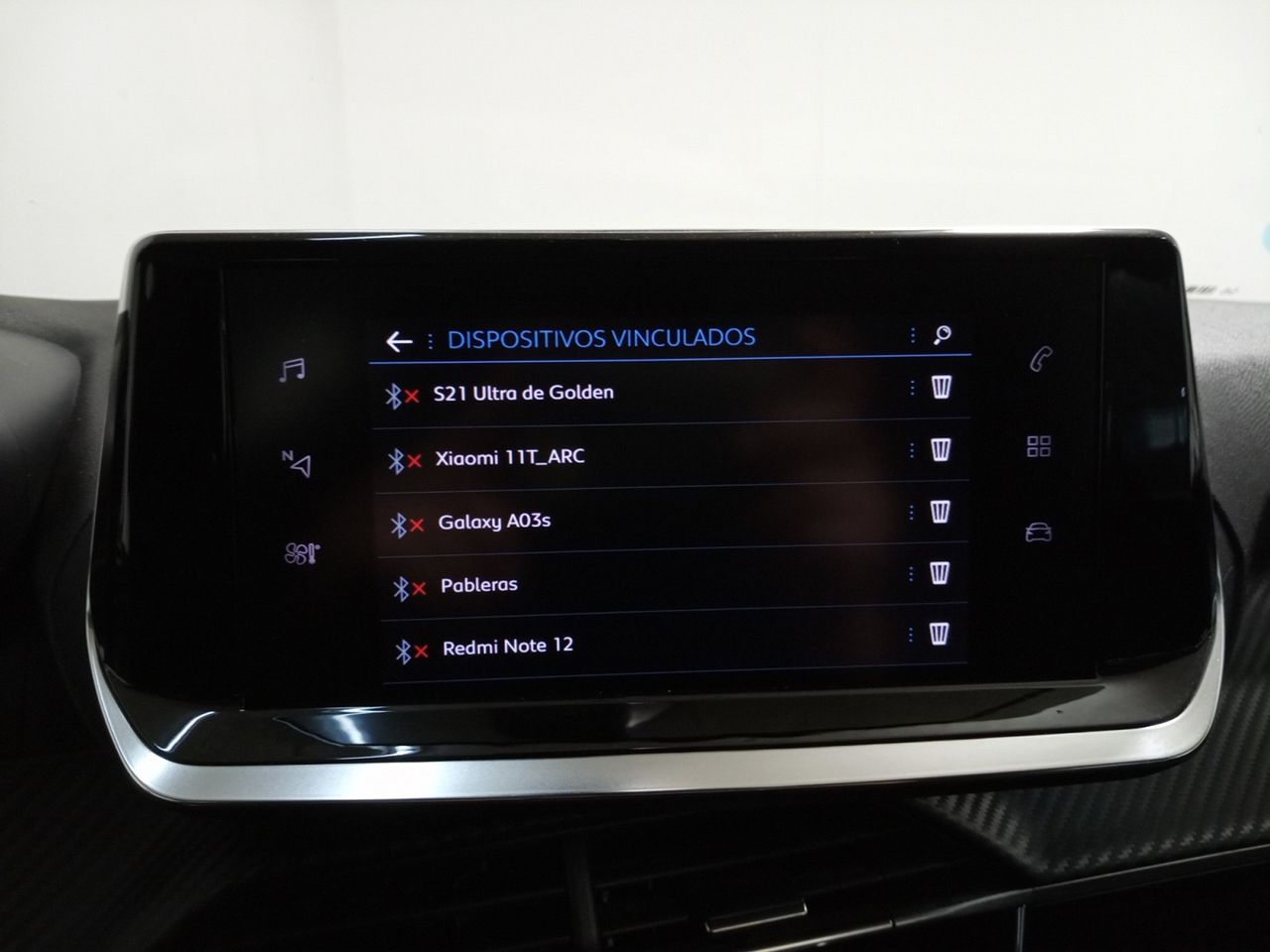 Foto Peugeot 208 17