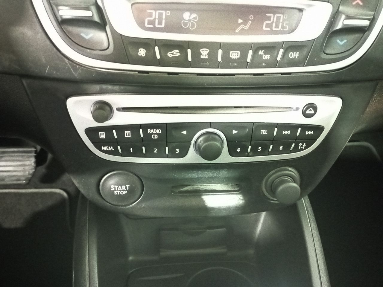 Foto Renault Fluence 15