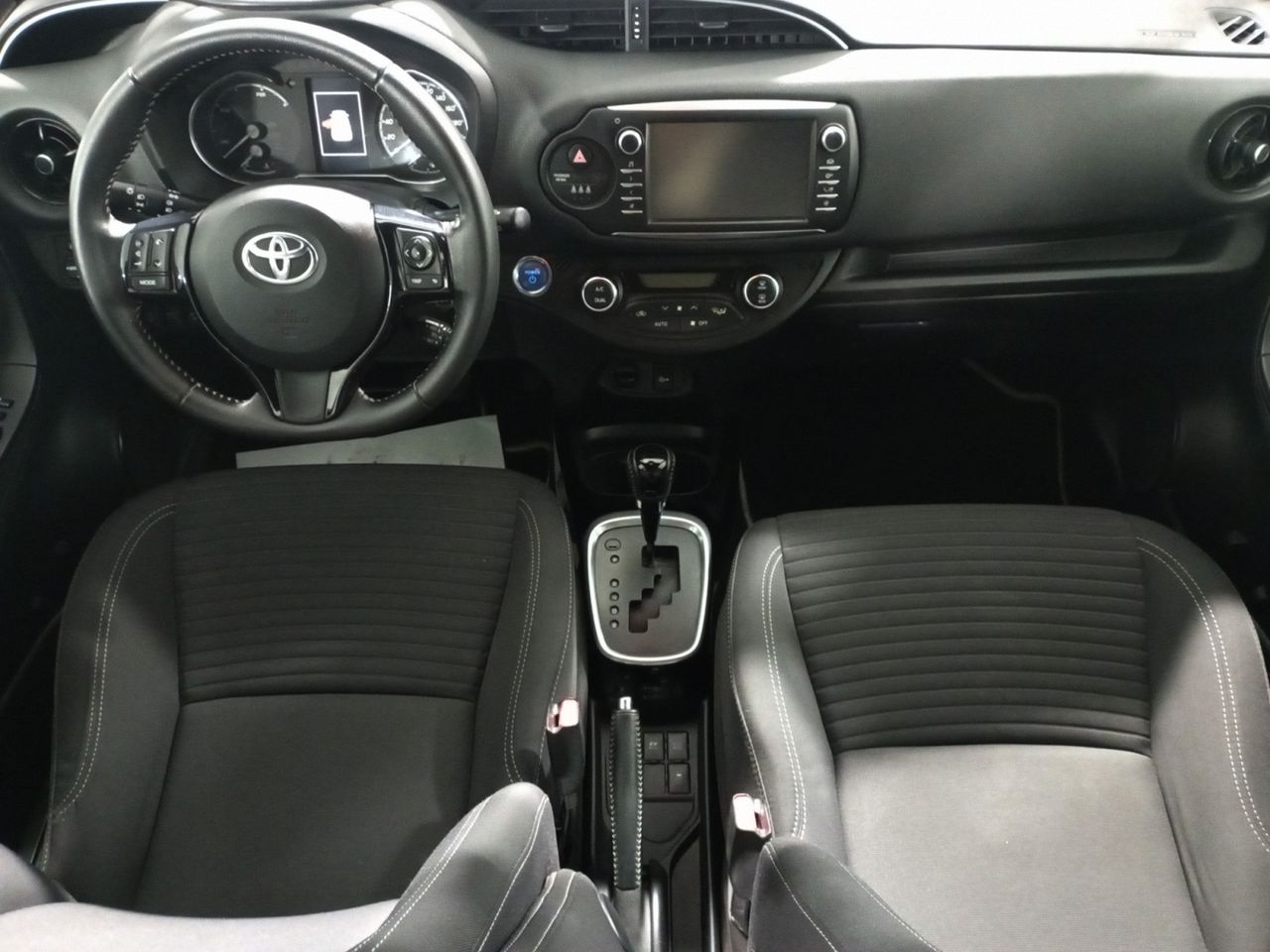 Foto Toyota Yaris 6