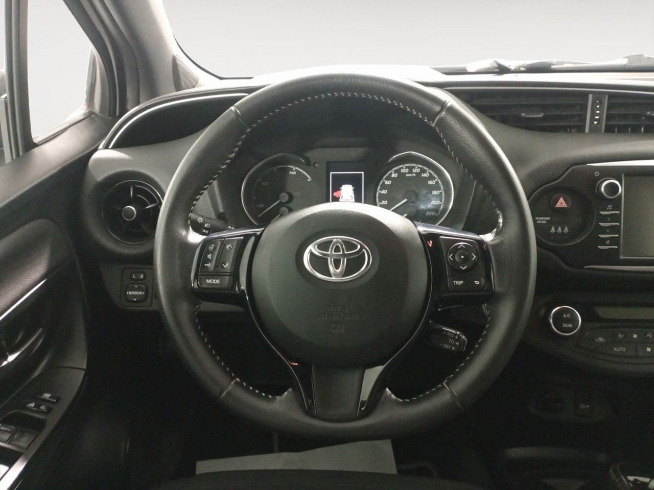 Foto Toyota Yaris 7