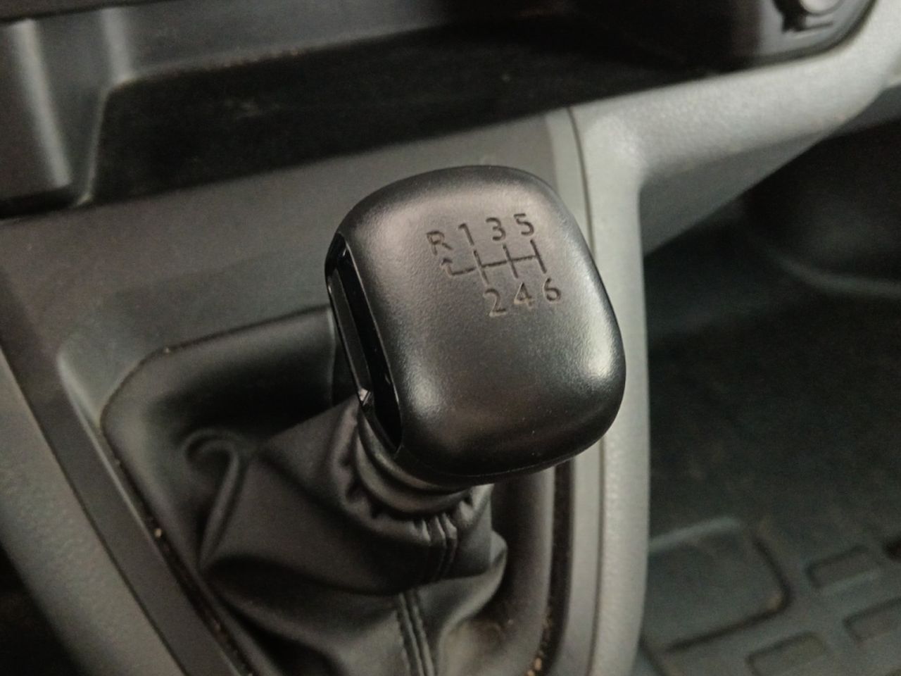Foto Opel Vivaro 12