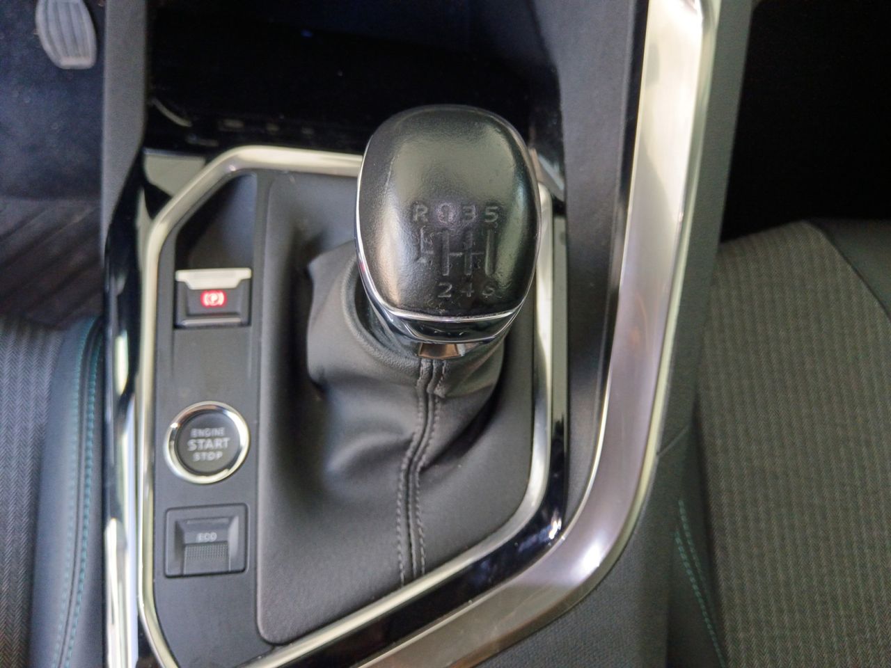 Foto Peugeot 5008 12