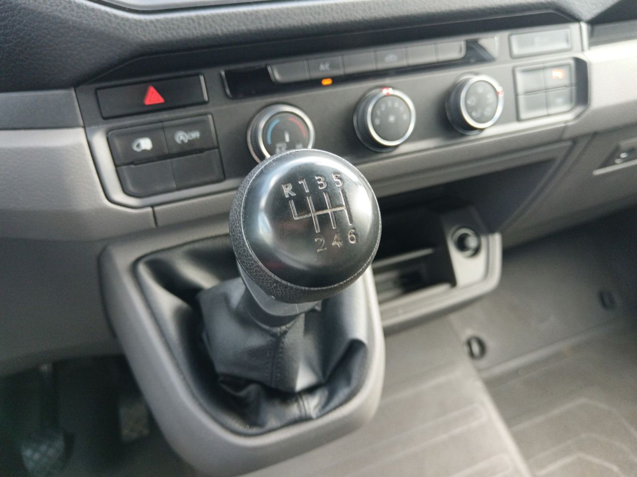 Foto Volkswagen Crafter 12