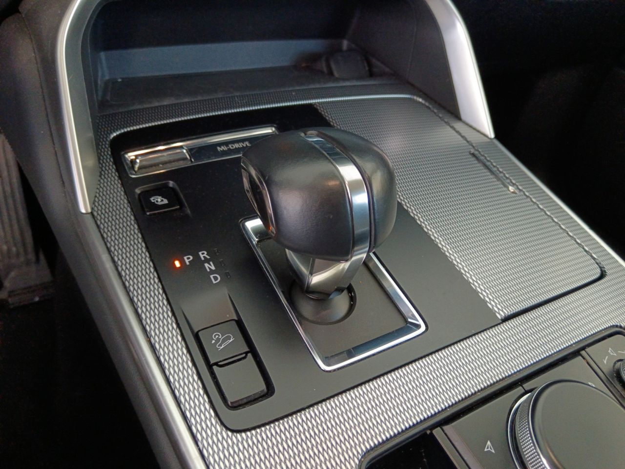 Foto Mazda CX-60 13