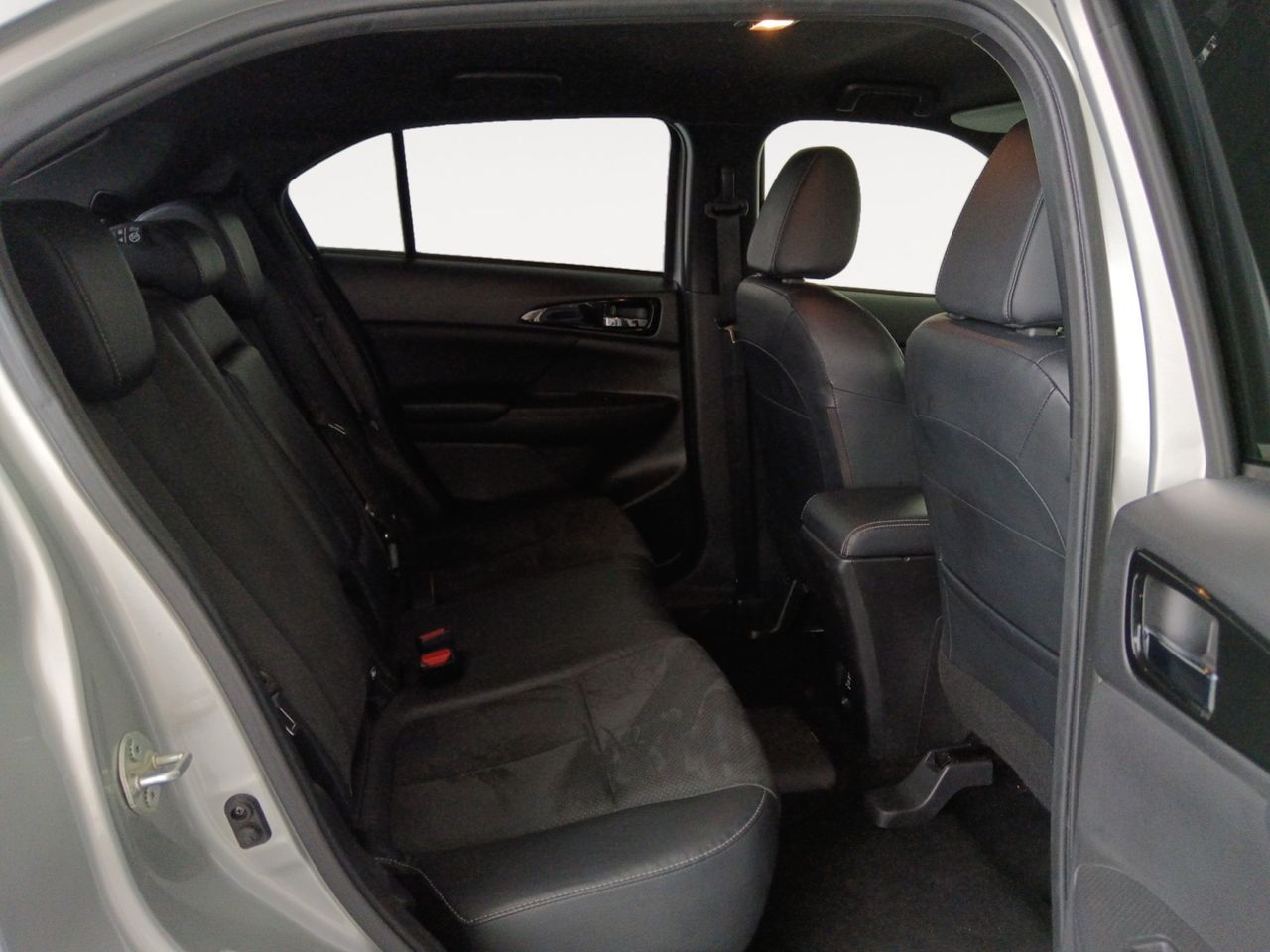 Foto Mitsubishi Eclipse Cross 9