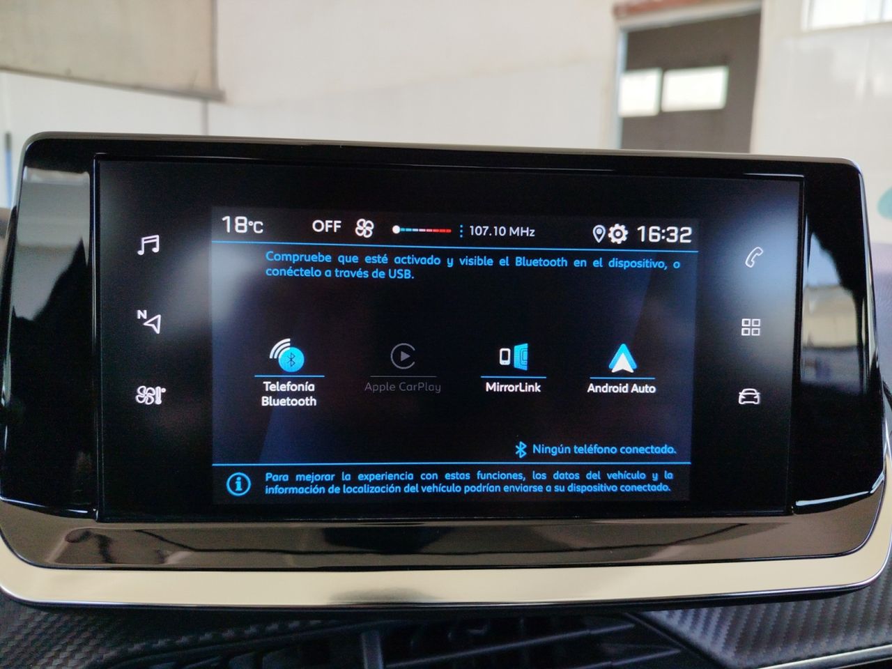 Foto Peugeot 208 14