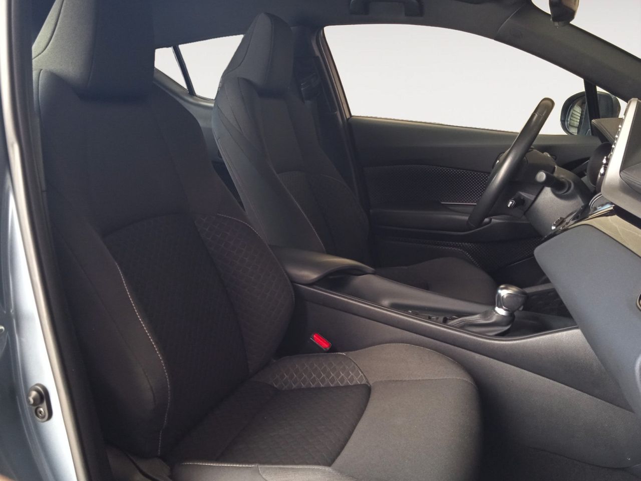 Foto Toyota C-HR 10
