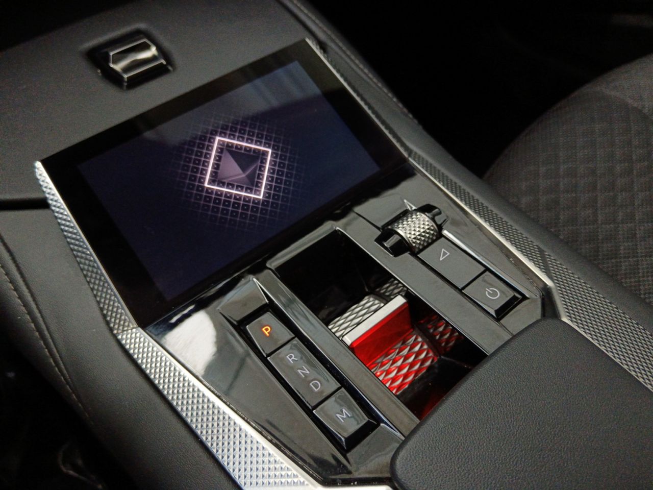Foto DS Automobiles DS 4 11