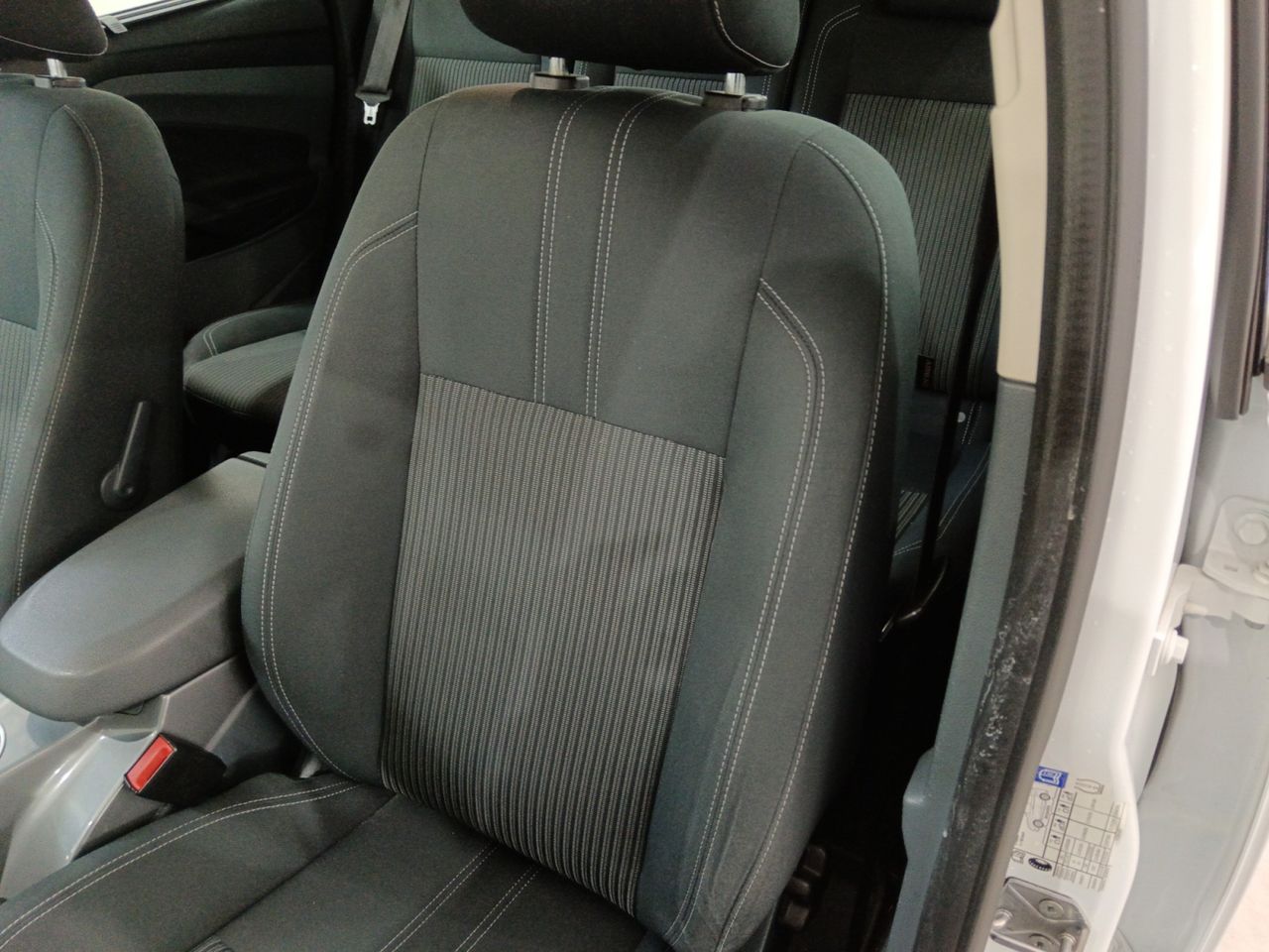 Foto Ford C-Max 18