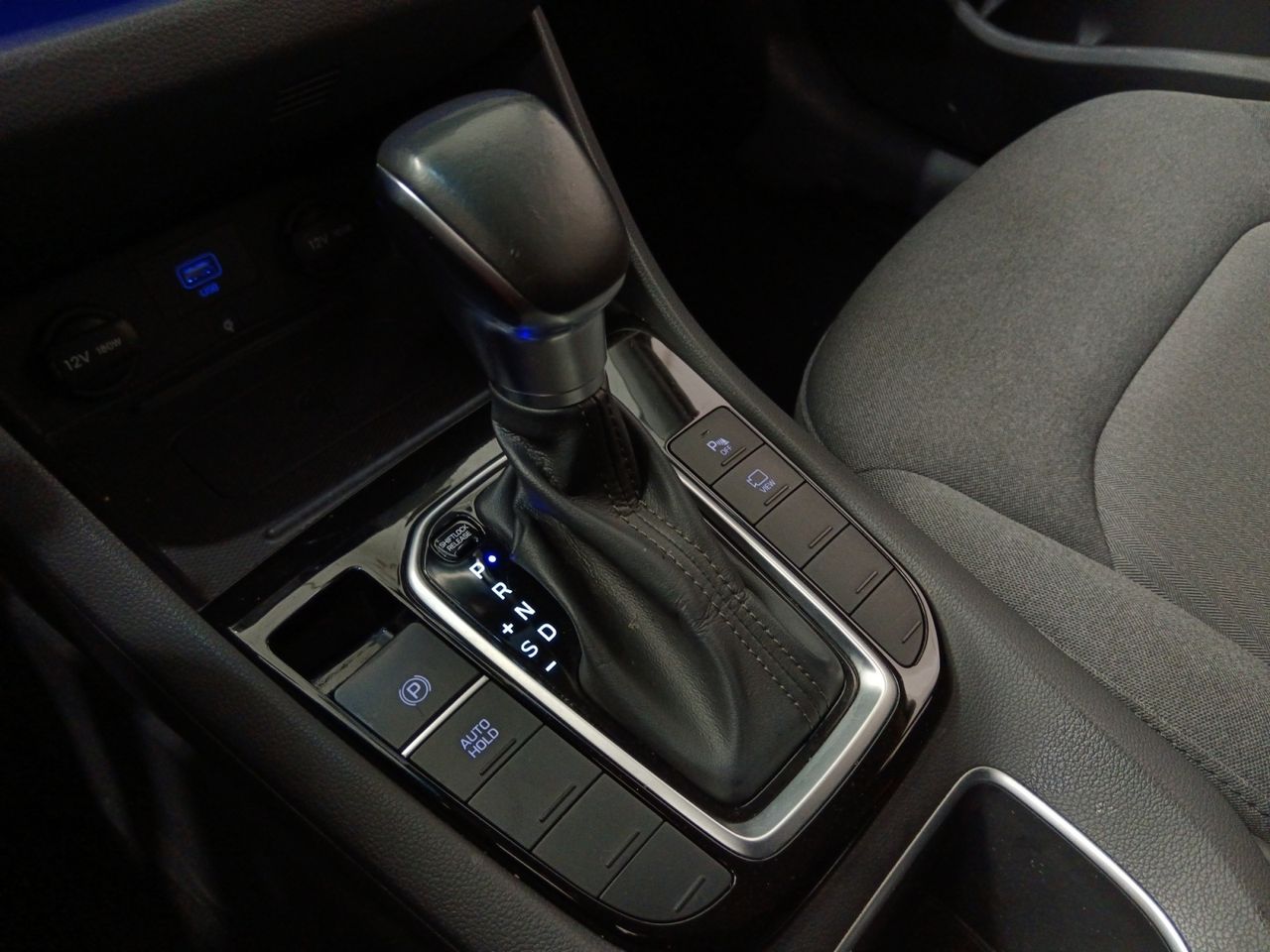 Foto Hyundai IONIQ 12