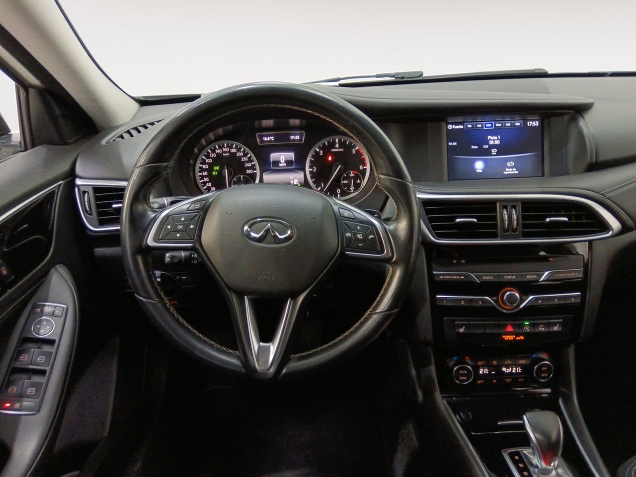 Foto Infiniti Q30 7