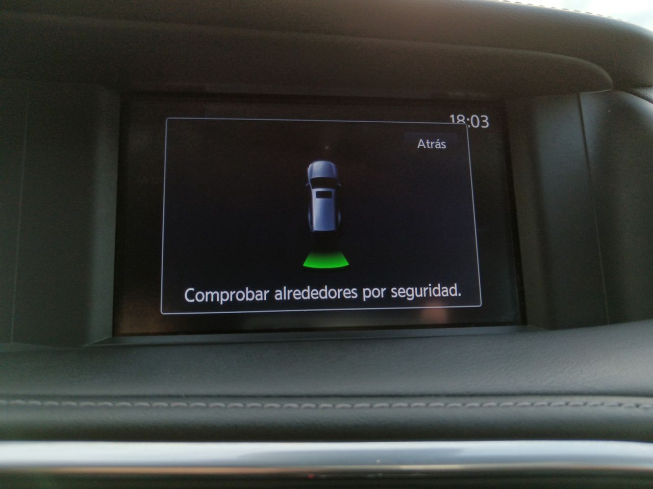 Foto Infiniti Q30 18