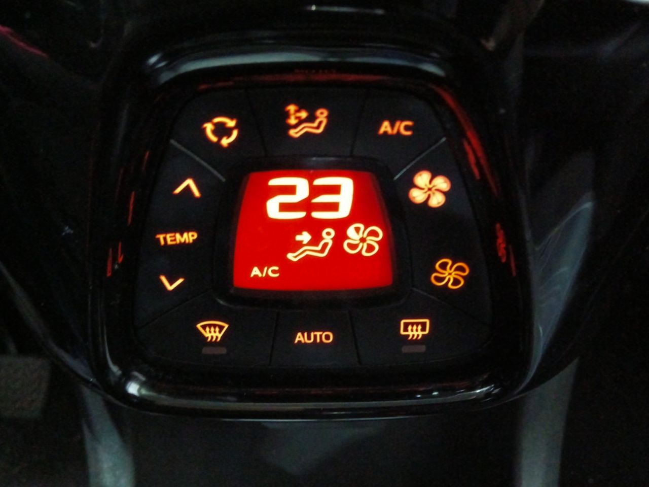 Foto Peugeot 108 18