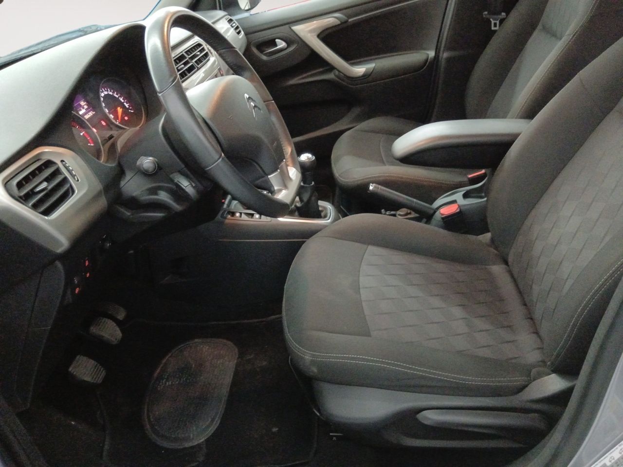 Foto Citroën C-Elysèe 8