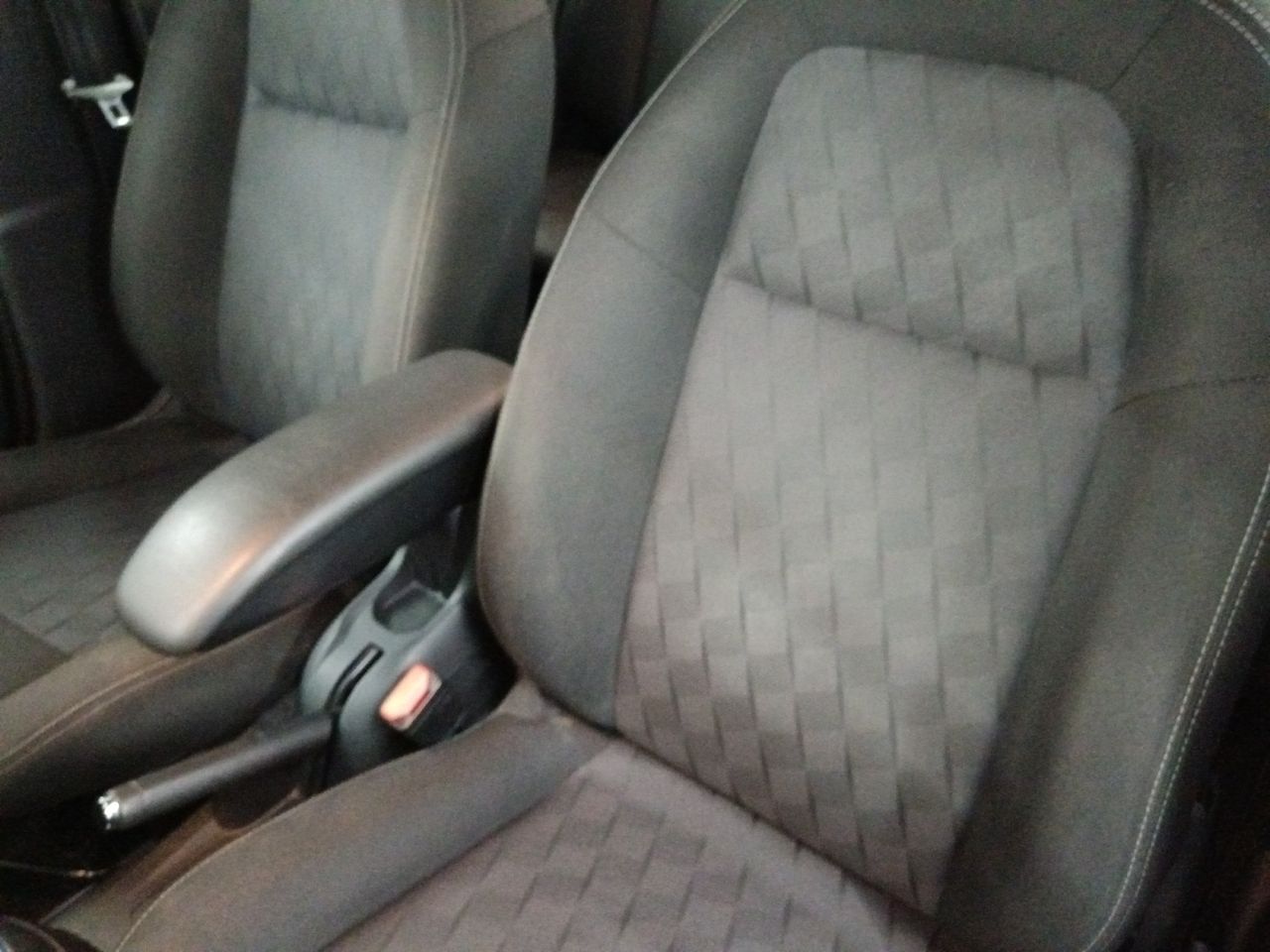 Foto Citroën C-Elysèe 17