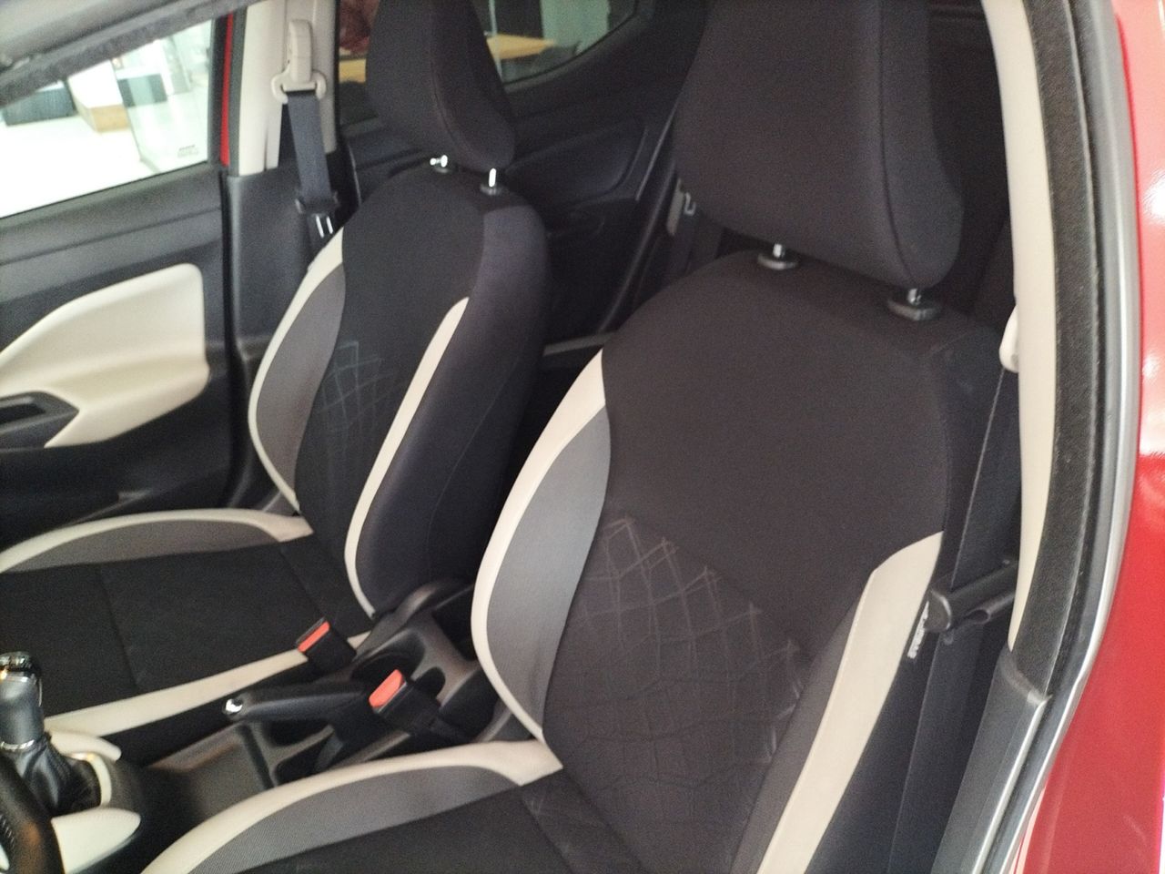 Foto Nissan Micra 17