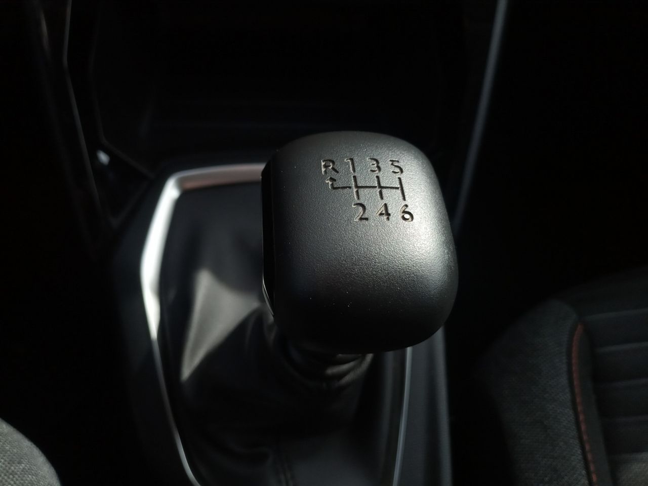 Foto Peugeot 2008 12