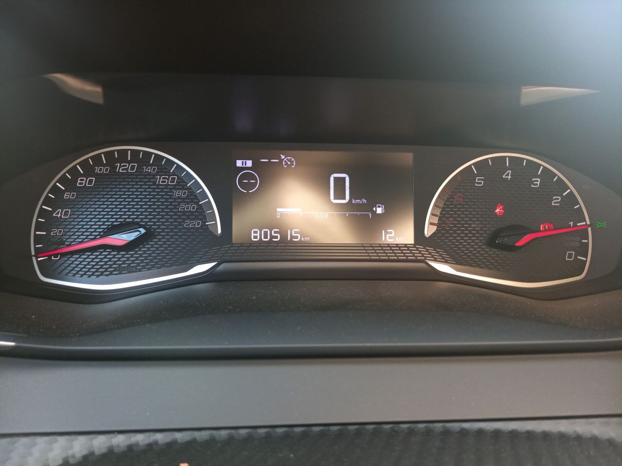 Foto Peugeot 2008 13