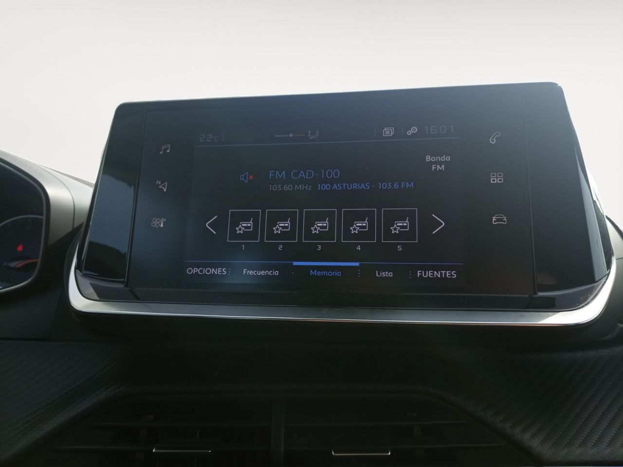 Foto Peugeot 2008 15