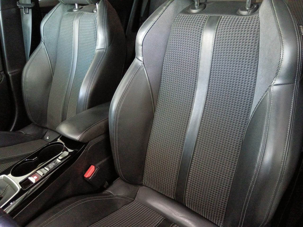 Foto Peugeot 2008 19