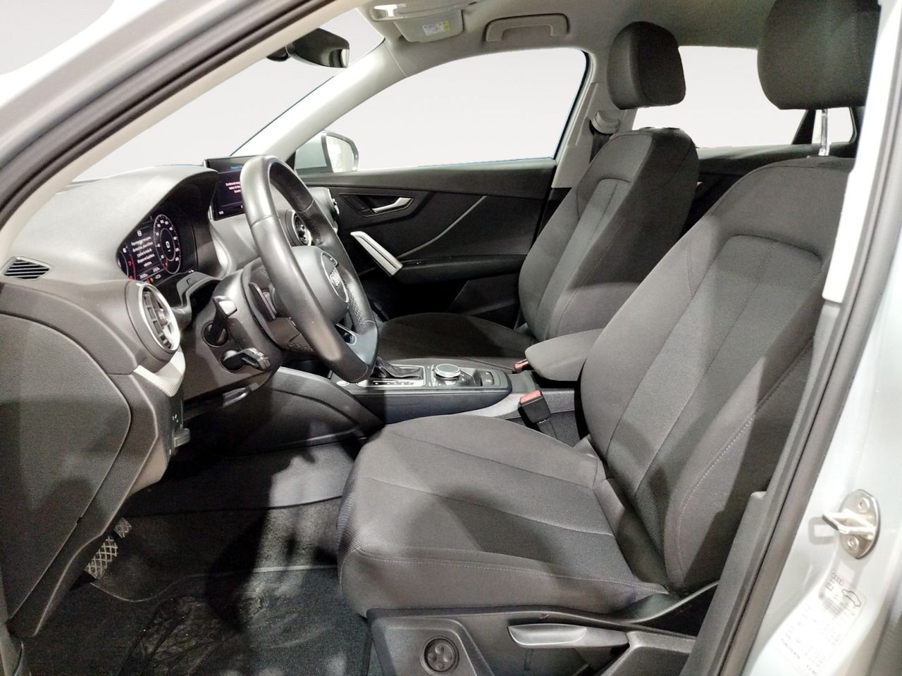 Foto Audi Q2 8