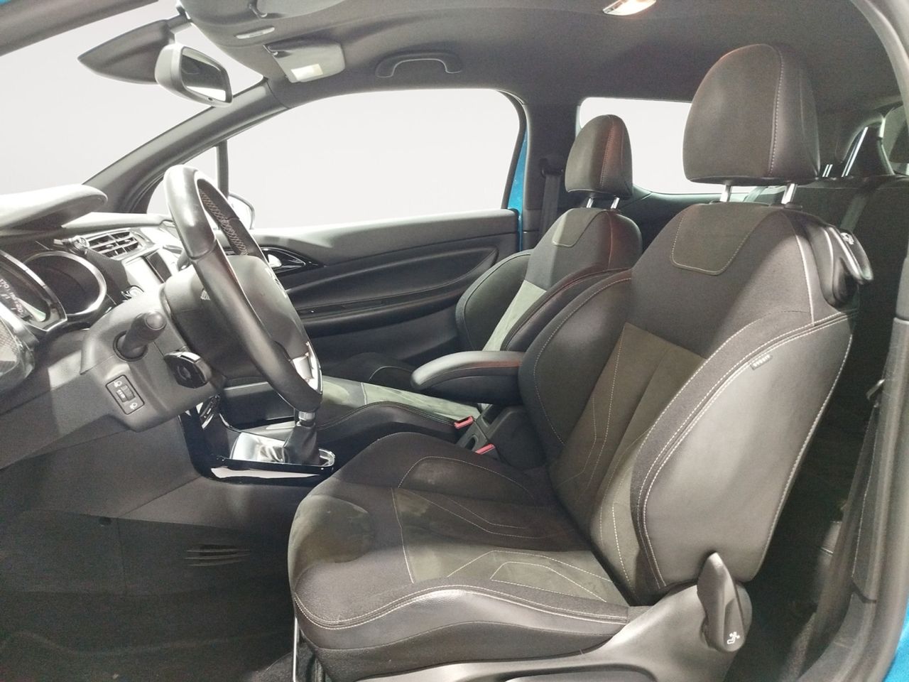 Foto DS Automobiles DS 3 8