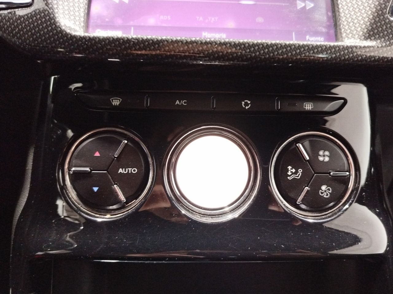 Foto DS Automobiles DS 3 16