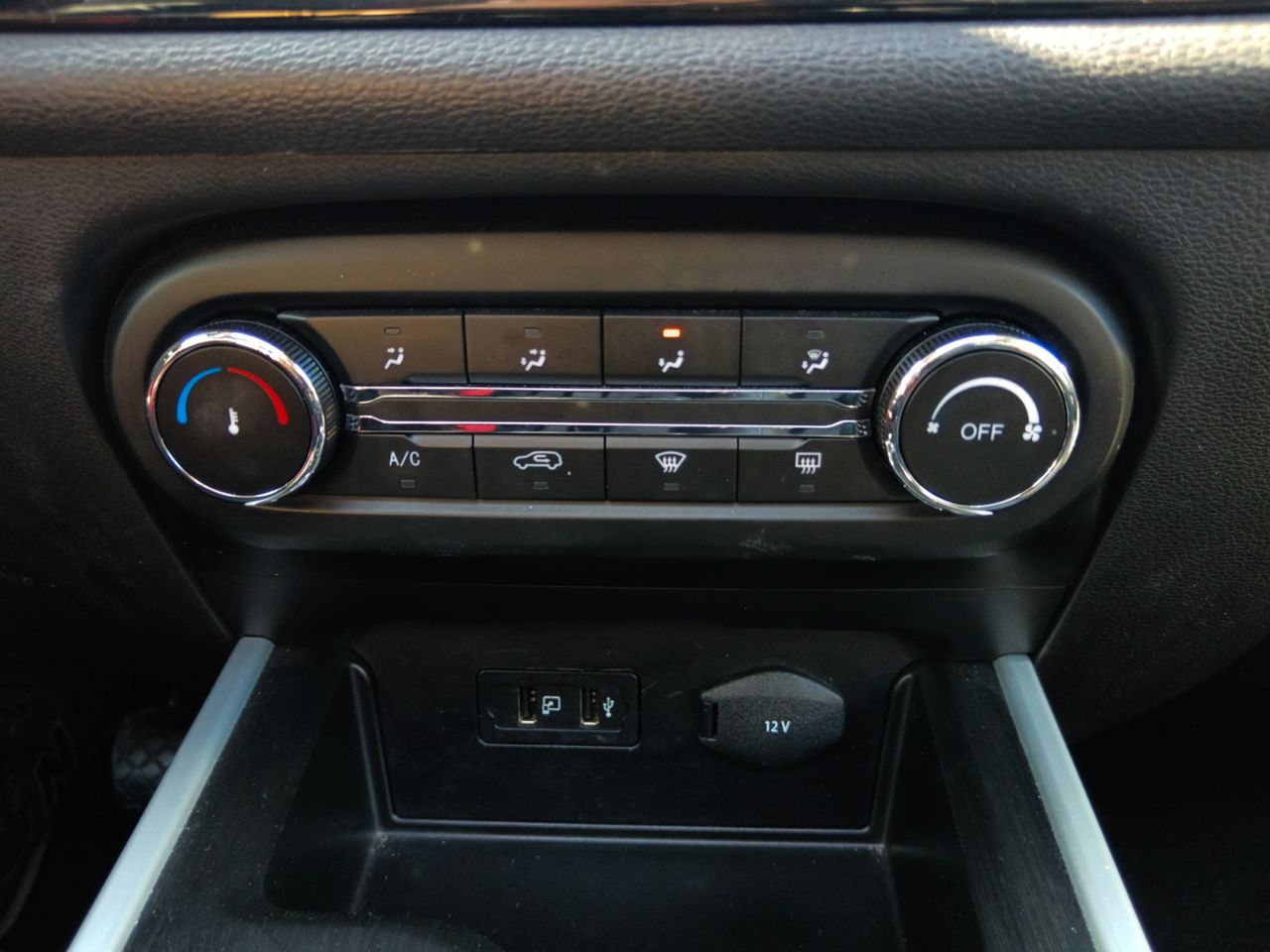 Foto DR Automobiles DR4 18