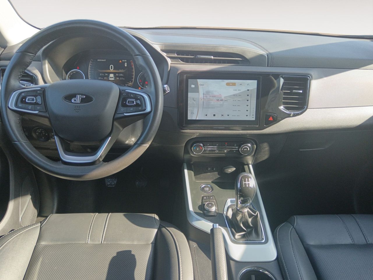 Foto DR Automobiles DR4 6