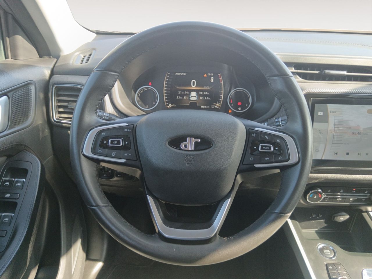 Foto DR Automobiles DR4 7